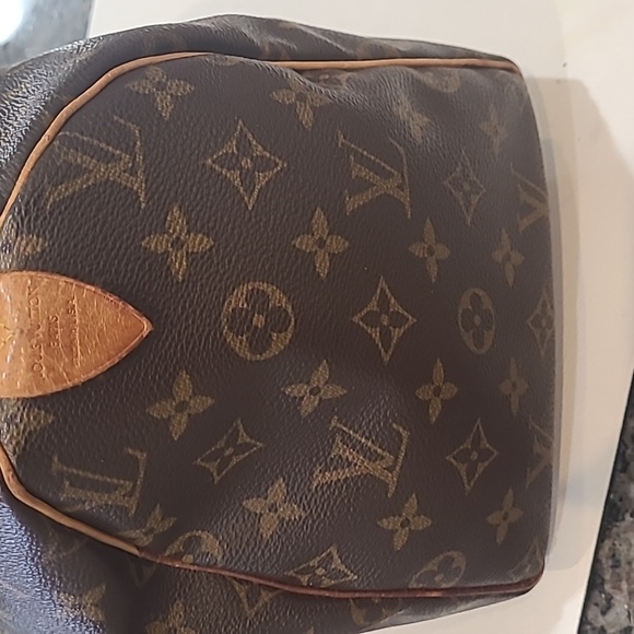 ***SOLD*** LV Speedy 30-No Cracking on Canvas! - Picture 10 of 17